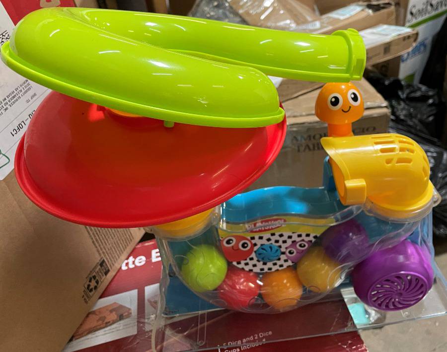 Underskrift Overflod i gang Playskool Busy Ball Popper Toy for Toddlers and Babies 9 Months and Up with  5 Balls ( Exclusive) MSRP $34.99 Auction | Lots of Auctions
