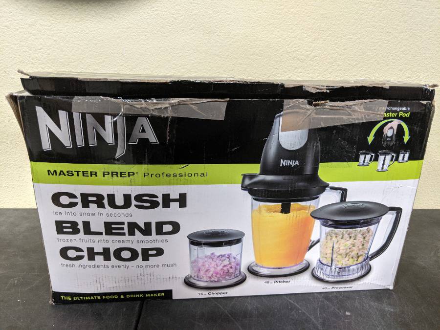 Ninja Blender/Food Processor with 450-Watt Base, 48oz Pitcher, 16oz Chopper  Bowl, and 40oz Processor Bowl for Shakes, Smoothies, and Meal Prep (QB1004)  MSRP $52.99 Auction