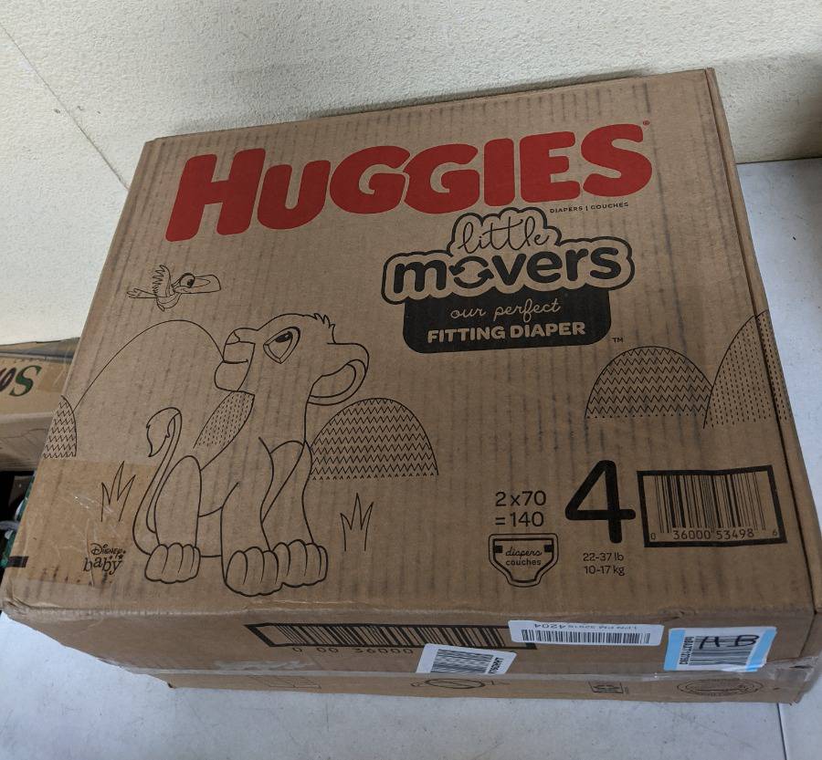 HUGGIES LITTLE MOVERS SIZE 4 DIAPERS WITH LION KING PRINT AND 120 IN CASE -  Dallas Online Auction Company